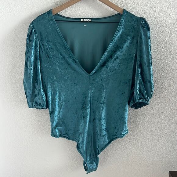 NWOT Free People Intimately Don't You Wish Velour Bodysuit Crushed Blue Medium - Picture 1 of 6